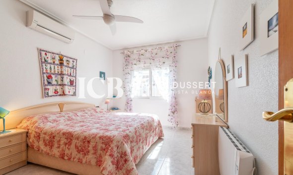 Reventa - Casa independiente -
Orihuela Costa - La Zenia