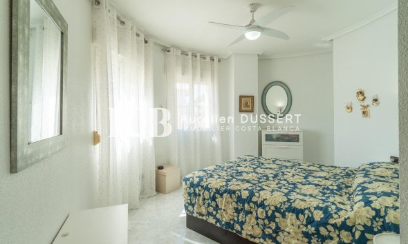 Reventa - Casa independiente -
Orihuela Costa - La Zenia