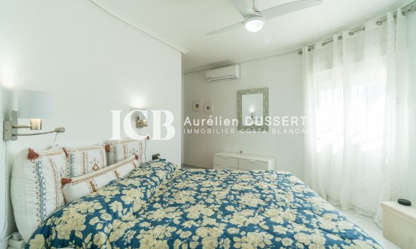 Reventa - Casa independiente -
Orihuela Costa - La Zenia