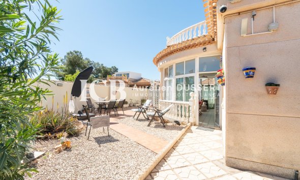 Reventa - Casa independiente -
Orihuela Costa - La Zenia