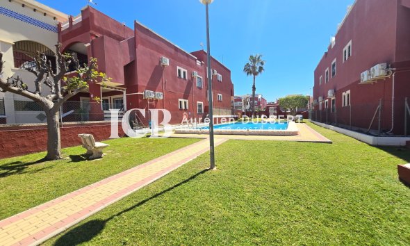 Reventa - Apartamento / piso -
Orihuela Costa - Los Altos