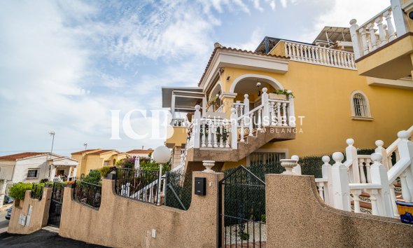 Reventa - Casa independiente -
San Fulgencio - La Marina