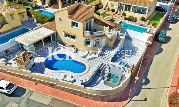 Reventa - Casa independiente -
Orihuela Costa - Villamartín