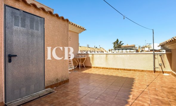 Reventa - Adosado -
Orihuela Costa - La Florida