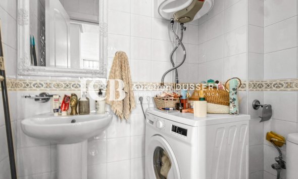 Reventa - Adosado -
Orihuela Costa - La Florida