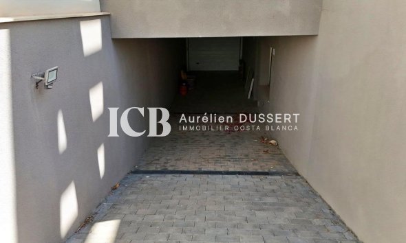 Resale - Villa -
Orihuela Costa