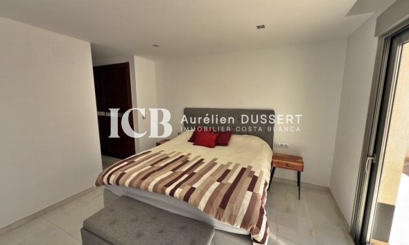 Resale - Villa -
Orihuela Costa