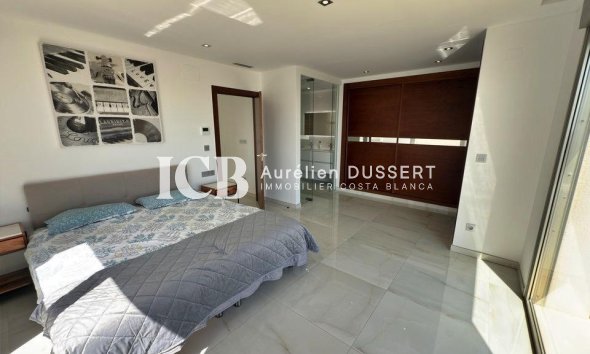 Resale - Villa -
Orihuela Costa