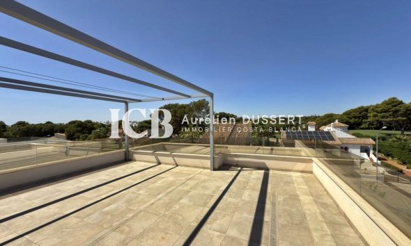 Resale - Villa -
Orihuela Costa