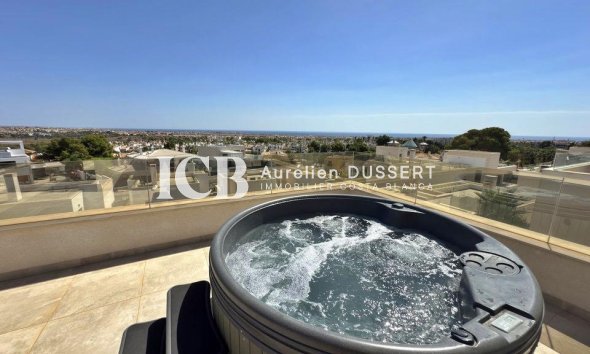 Resale - Villa -
Orihuela Costa