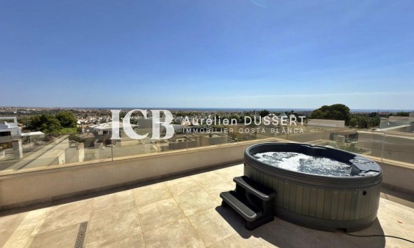 Resale - Villa -
Orihuela Costa