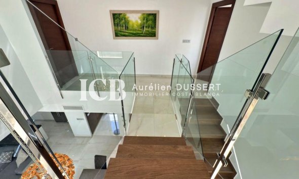 Resale - Villa -
Orihuela Costa