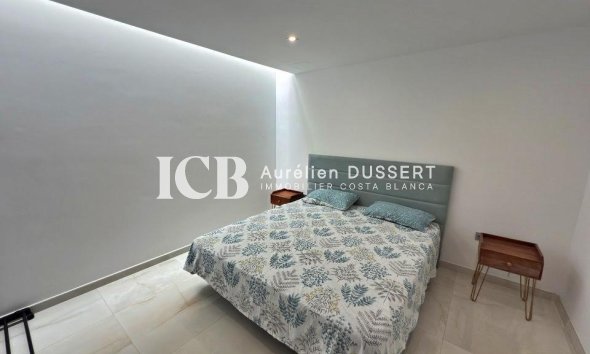 Resale - Villa -
Orihuela Costa