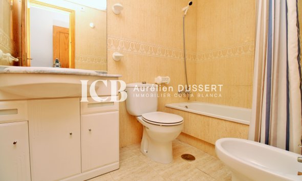 Reventa - Apartamento / piso -
Orihuela Costa - Playa Flamenca