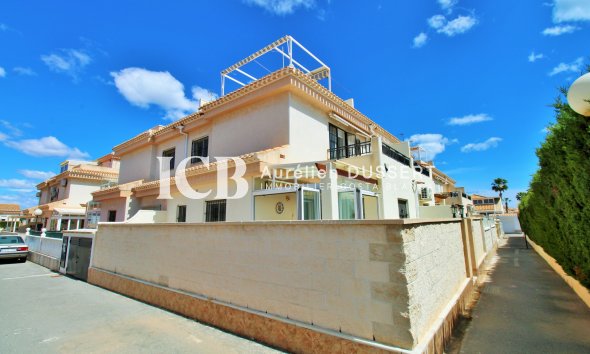 Reventa - Adosado -
Orihuela Costa - Playa Flamenca