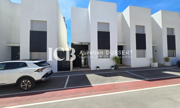 Revente - Maison mitoyenne -
Ciudad Quesada