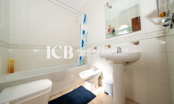 Reventa - Casa independiente -
Orihuela Costa - Playa Flamenca