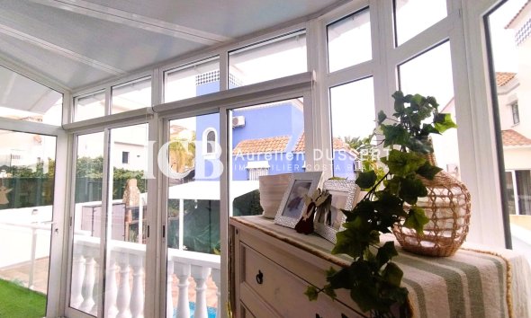 Reventa - Casa independiente -
San Miguel de Salinas - Las filipinas