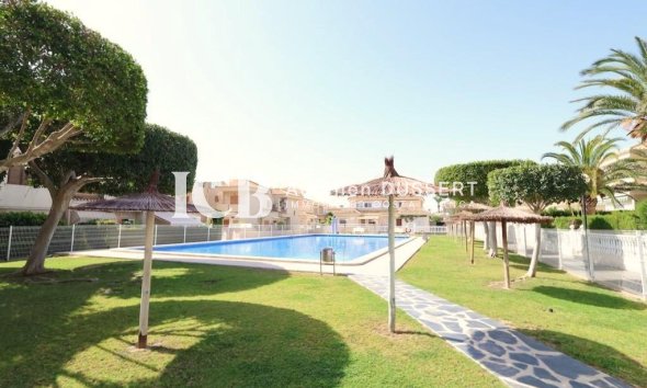 Reventa - Apartamento / piso -
Orihuela Costa - Playa Flamenca