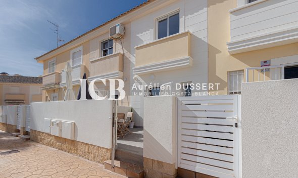 Reventa - Adosado -
Orihuela Costa - Lomas de Cabo Roig