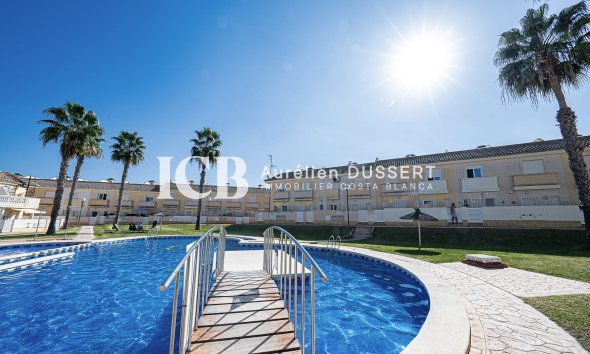 Reventa - Adosado -
Orihuela Costa - Lomas de Cabo Roig