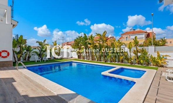 Reventa - Apartamento / piso -
Orihuela Costa - La Zenia