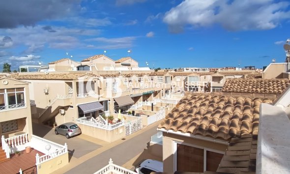 Reventa - Adosado -
Orihuela Costa