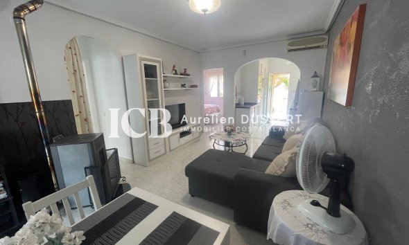 Resale - Townhouse -
Ciudad Quesada - Doña pepa