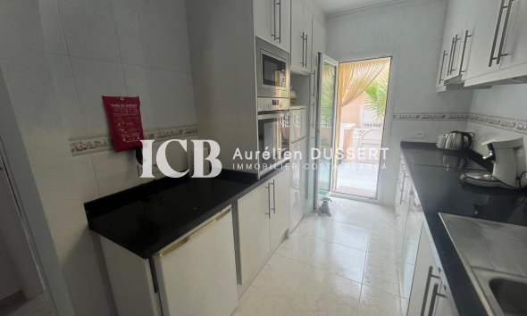 Resale - Townhouse -
Ciudad Quesada - Doña pepa