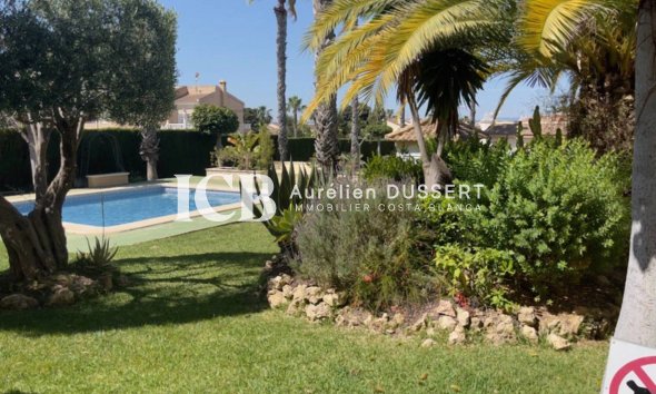 Resale - Townhouse -
Ciudad Quesada - Doña pepa