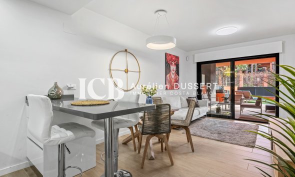 Resale - Apartment / flat -
Orihuela Costa - Villamartín