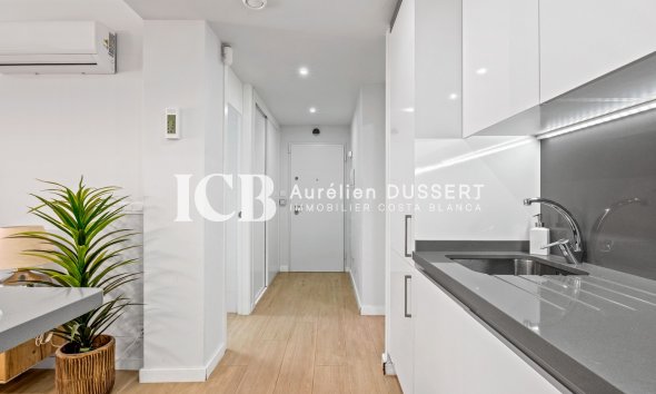 Resale - Apartment / flat -
Orihuela Costa - Villamartín