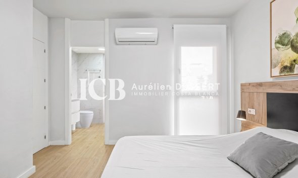 Resale - Apartment / flat -
Orihuela Costa - Villamartín
