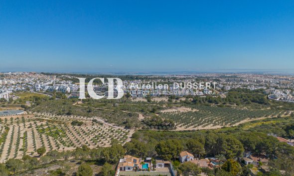 Resale - Detached house -
Orihuela Costa - Lomas de Cabo Roig
