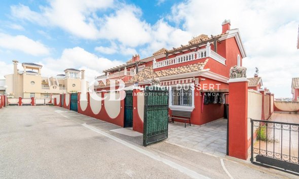 Resale - Townhouse -
Orihuela Costa - PAU 8