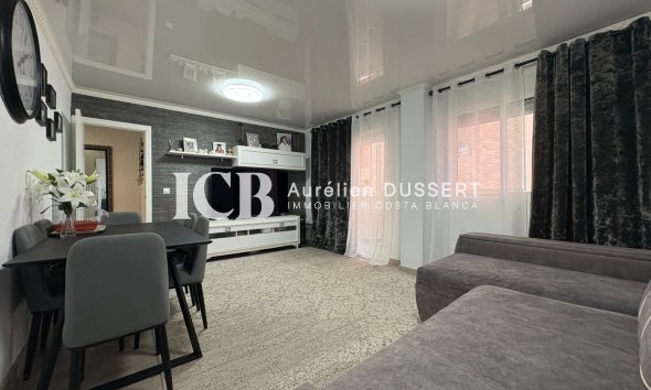 Resale - Apartment / flat -
Torrevieja - Centro