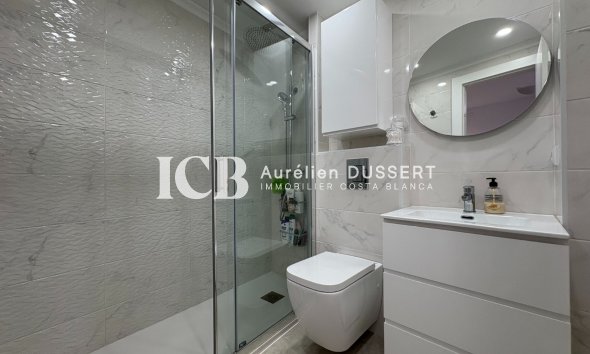 Resale - Apartment / flat -
Torrevieja - Centro