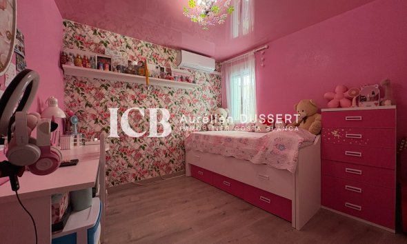 Resale - Apartment / flat -
Torrevieja - Centro