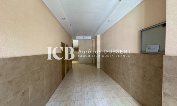 Resale - Apartment / flat -
Torrevieja - Centro