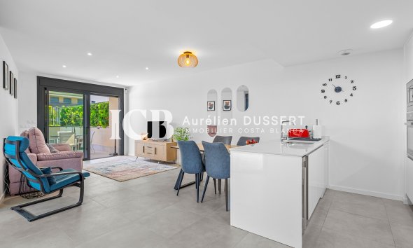Revente - Appartement -
Orihuela Costa - Campoamor