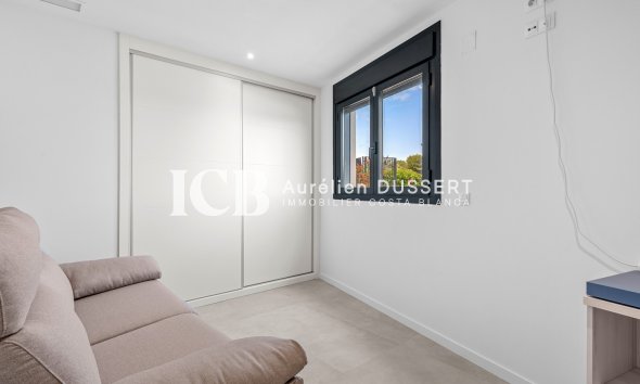 Revente - Appartement -
Orihuela Costa - Campoamor