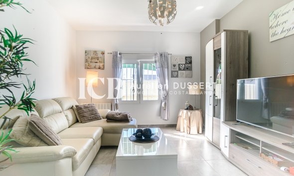 Resale - Townhouse -
Algorfa