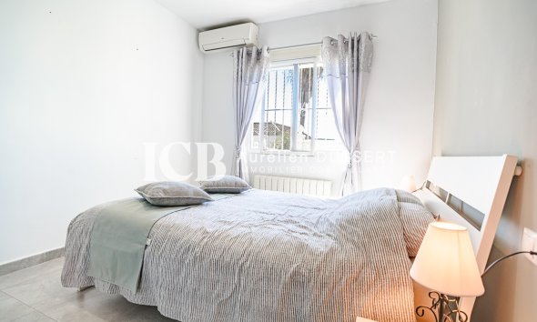 Resale - Townhouse -
Algorfa