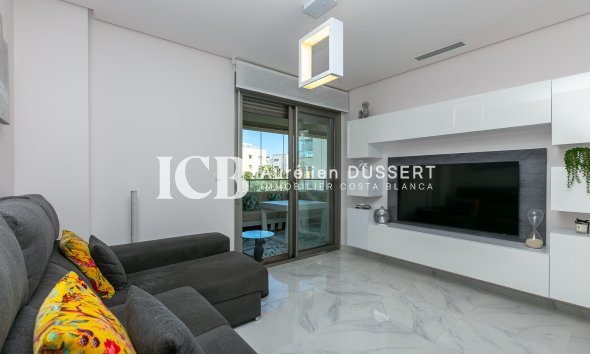 Revente - Appartement -
Orihuela Costa - Los Dolses