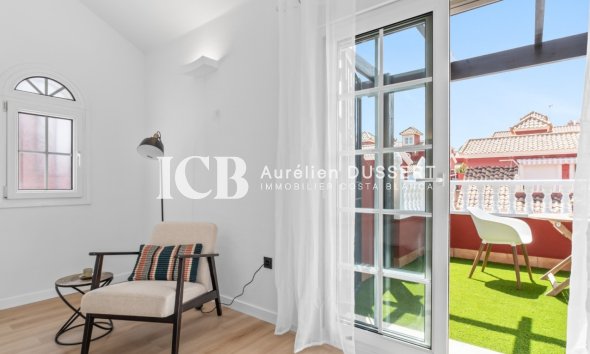 Revente - Maison mitoyenne -
Orihuela Costa - Villamartín