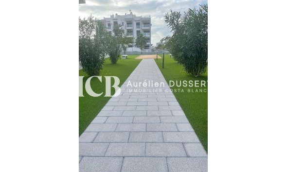 Revente - Appartement -
Orihuela Costa - Villamartín