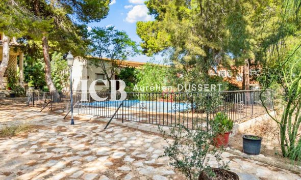 Revente - Villa -
Torrevieja