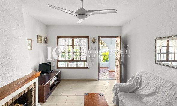 Revente - Appartement -
Torrevieja - Nueva Torrevieja - Aguas Nuevas