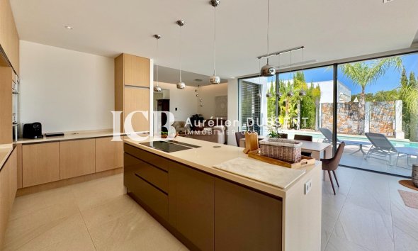 Revente - Villa -
Las Colinas Golf