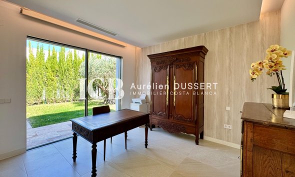 Revente - Villa -
Las Colinas Golf